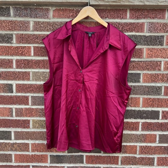 Banana Republic Tops - Banana Republic Magenta Pink Silk Like Sleeveless Collared Tank Top